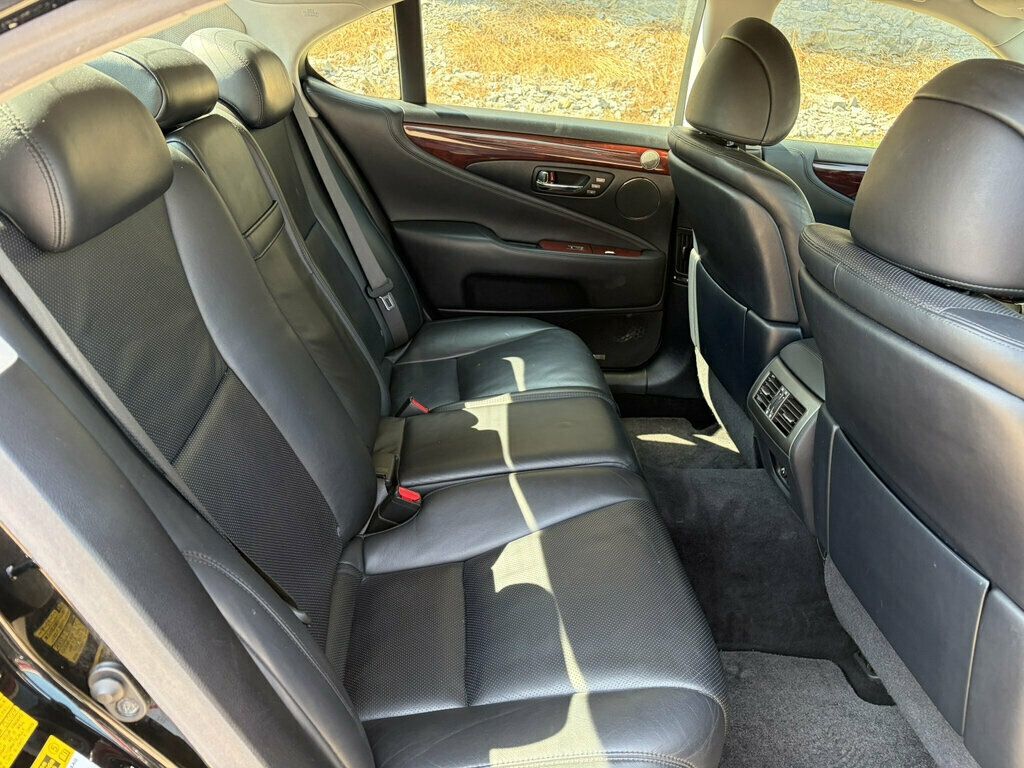 2007 Lexus LS 460 4dr Sedan - 23082838 - 25