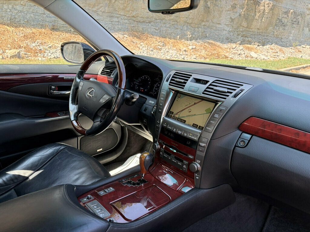 2007 Lexus LS 460 4dr Sedan - 23082838 - 28