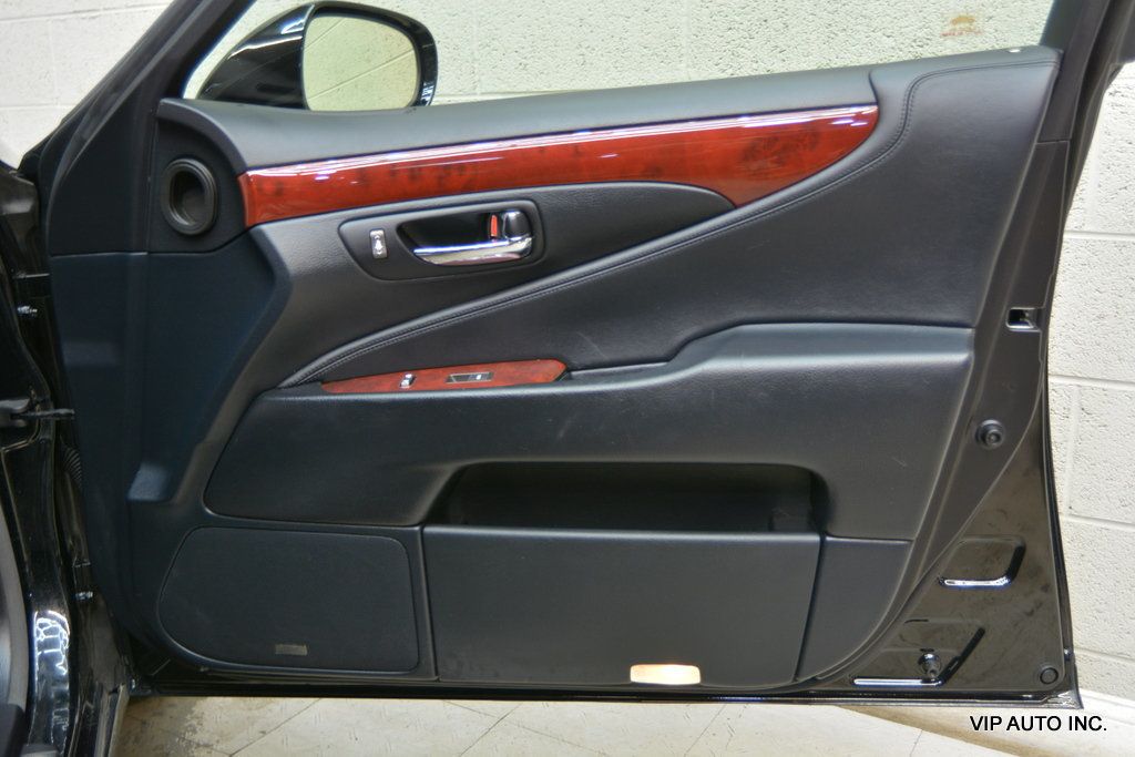 2007 Lexus LS 460 4dr Sedan - 22996173 - 7