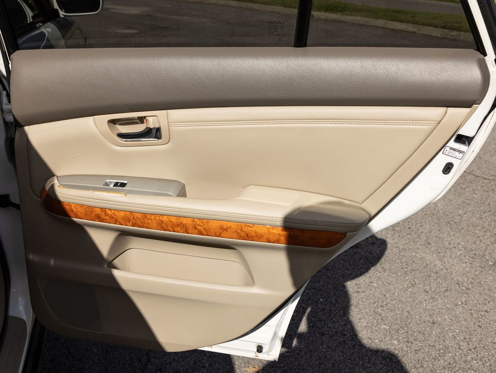 2007 Lexus RX 350 Heated Seats, Rearview Camera, Navigation - 22934634 - 57