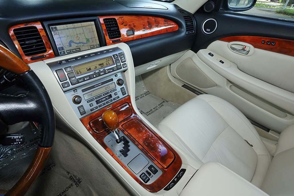 2007 Lexus SC 430 photo 10