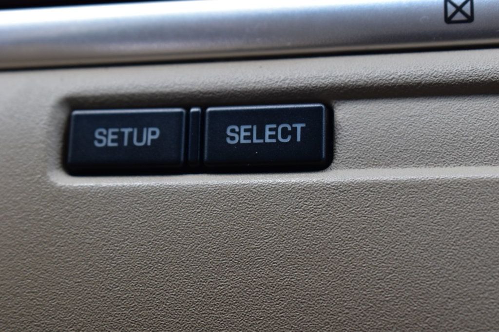 2007 Lincoln Town Car 4dr Sedan Signature Limited - 23025790 - 18