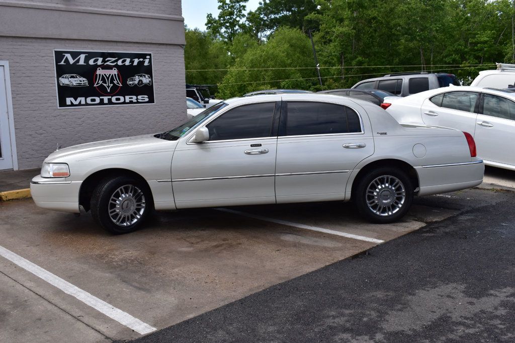 2007 Lincoln Town Car 4dr Sedan Signature Limited - 23025790 - 2