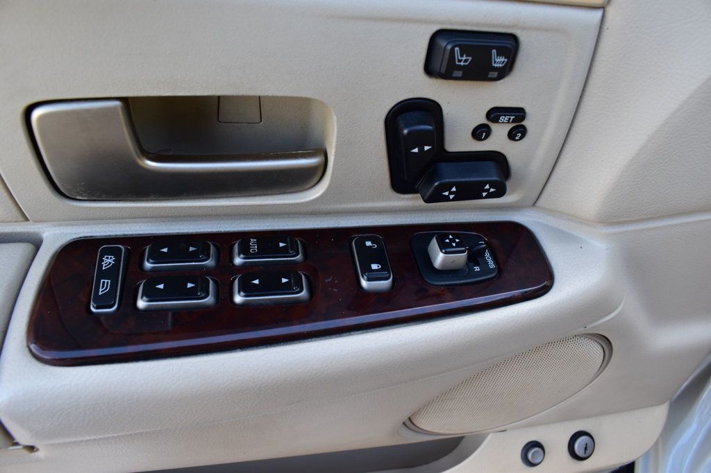 2007 Lincoln Town Car 4dr Sedan Signature Limited - 23025790 - 34