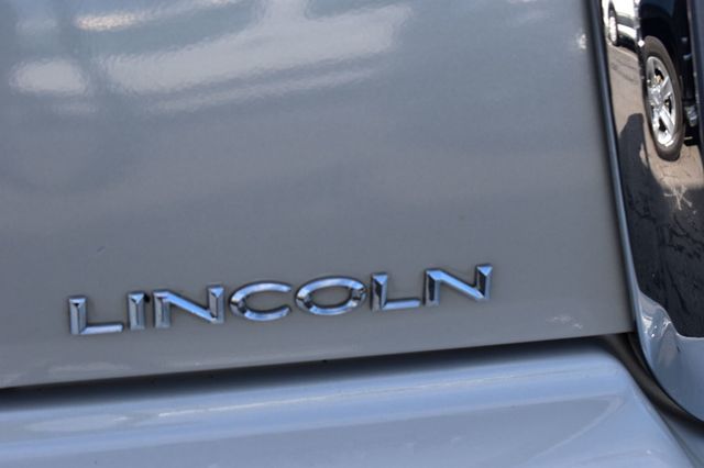 2007 Lincoln Town Car 4dr Sedan Signature Limited - 23025790 - 48