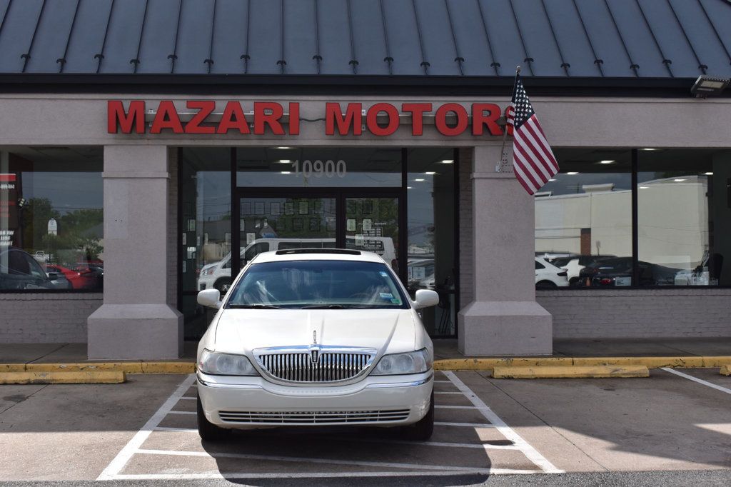 2007 Lincoln Town Car 4dr Sedan Signature Limited - 23025790 - 4