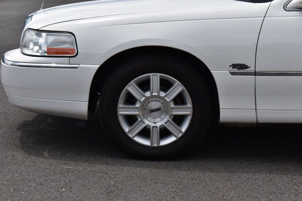 2007 Lincoln Town Car Signature - 23055549 - 9