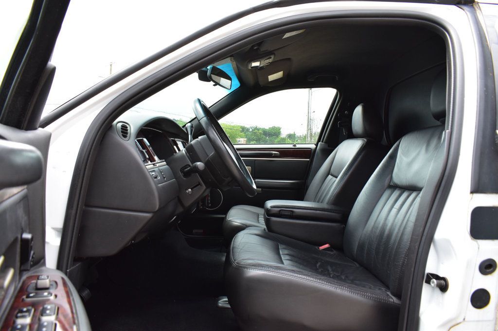 2007 Lincoln Town Car Signature - 23055549 - 10