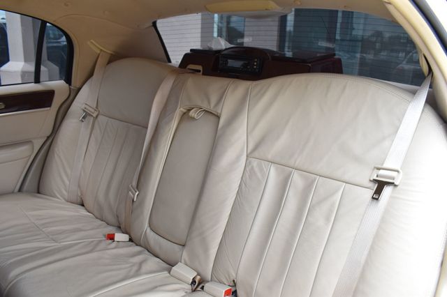 2007 Lincoln Town Car Signature - 23055549 - 20
