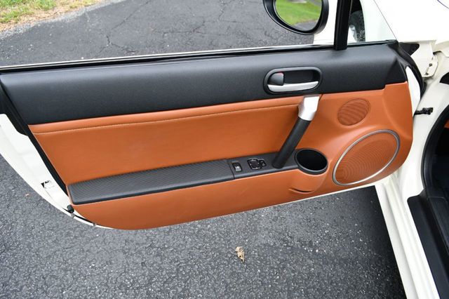 2007 Mazda MX-5 Miata 2dr Convertible Automatic Grand Touring W/Premium Package - 20849799 - 9