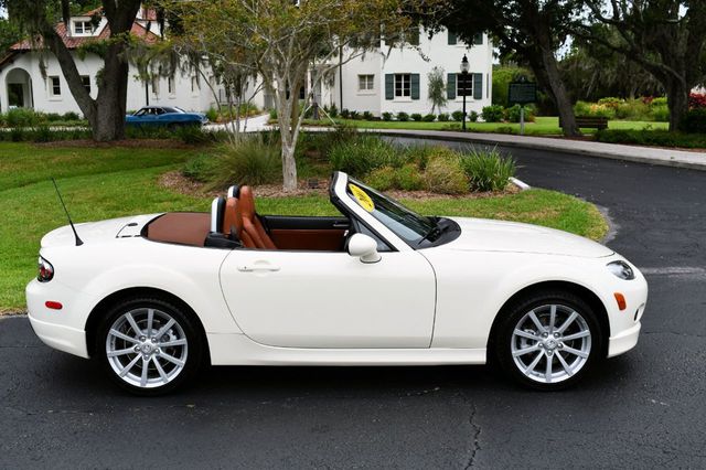 2007 Mazda MX-5 Miata 2dr Convertible Automatic Grand Touring W/Premium Package - 20849799 - 32