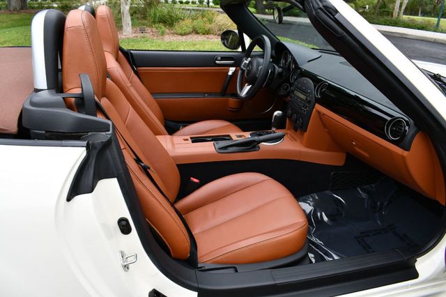 2007 Mazda MX-5 Miata 2dr Convertible Automatic Grand Touring W/Premium Package - 20849799 - 47