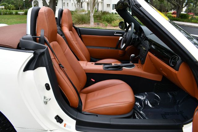 2007 Mazda MX-5 Miata 2dr Convertible Automatic Grand Touring W/Premium Package - 20849799 - 49