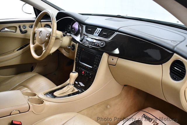 2007 Mercedes-Benz CLS CLS550 4dr Coupe 5.5L - 22774349 - 17