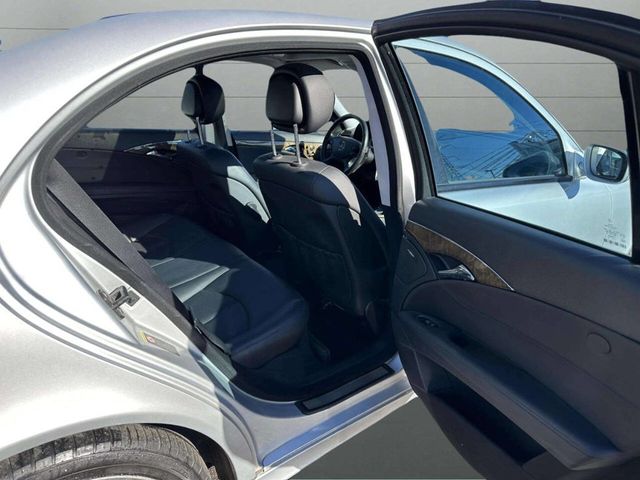 2007 Mercedes-Benz E-Class E350 4dr Sedan 3.5L 4MATIC - 22943743 - 14