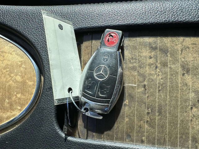 2007 Mercedes-Benz E-Class E350 4dr Sedan 3.5L 4MATIC - 22943743 - 38