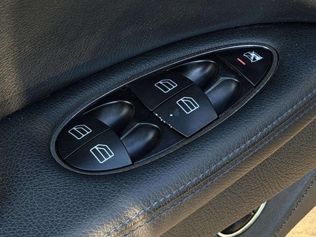 2007 Mercedes-Benz E-Class E350 4dr Sedan 3.5L 4MATIC - 22992269 - 10