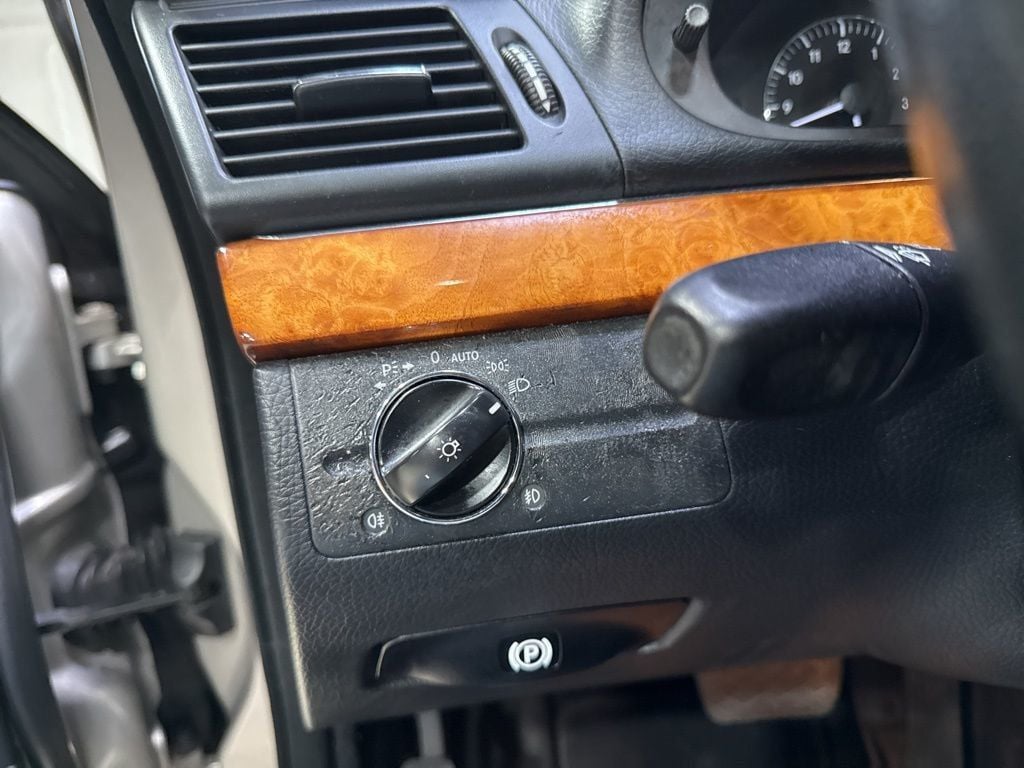 2007 Mercedes-Benz E-Class E550 4dr Sedan 5.5L RWD - 22993279 - 13