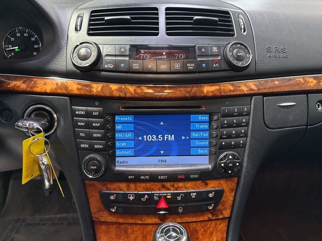 2007 Mercedes-Benz E-Class E550 4dr Sedan 5.5L RWD - 22993279 - 16