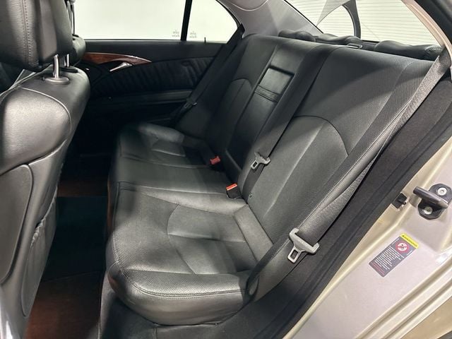 2007 Mercedes-Benz E-Class E550 4dr Sedan 5.5L RWD - 22993279 - 31