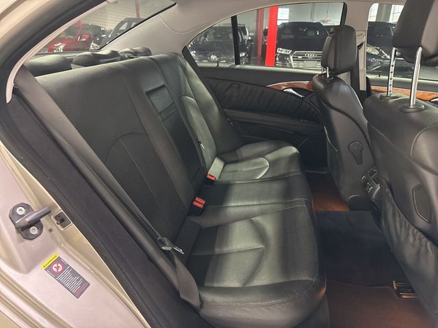 2007 Mercedes-Benz E-Class E550 4dr Sedan 5.5L RWD - 22993279 - 37