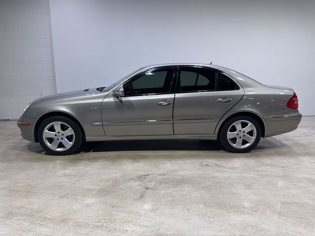 2007 Mercedes-Benz E-Class E550 4dr Sedan 5.5L RWD - 22993279 - 3