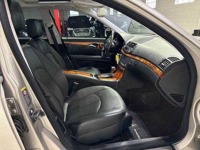 2007 Mercedes-Benz E-Class E550 4dr Sedan 5.5L RWD - 22993279 - 39