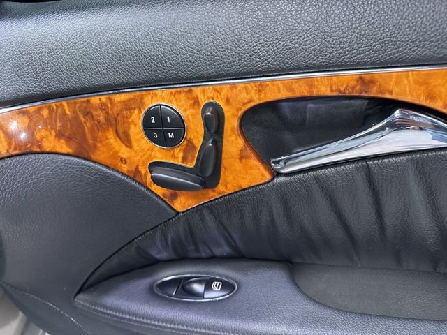 2007 Mercedes-Benz E-Class E550 4dr Sedan 5.5L RWD - 22993279 - 43