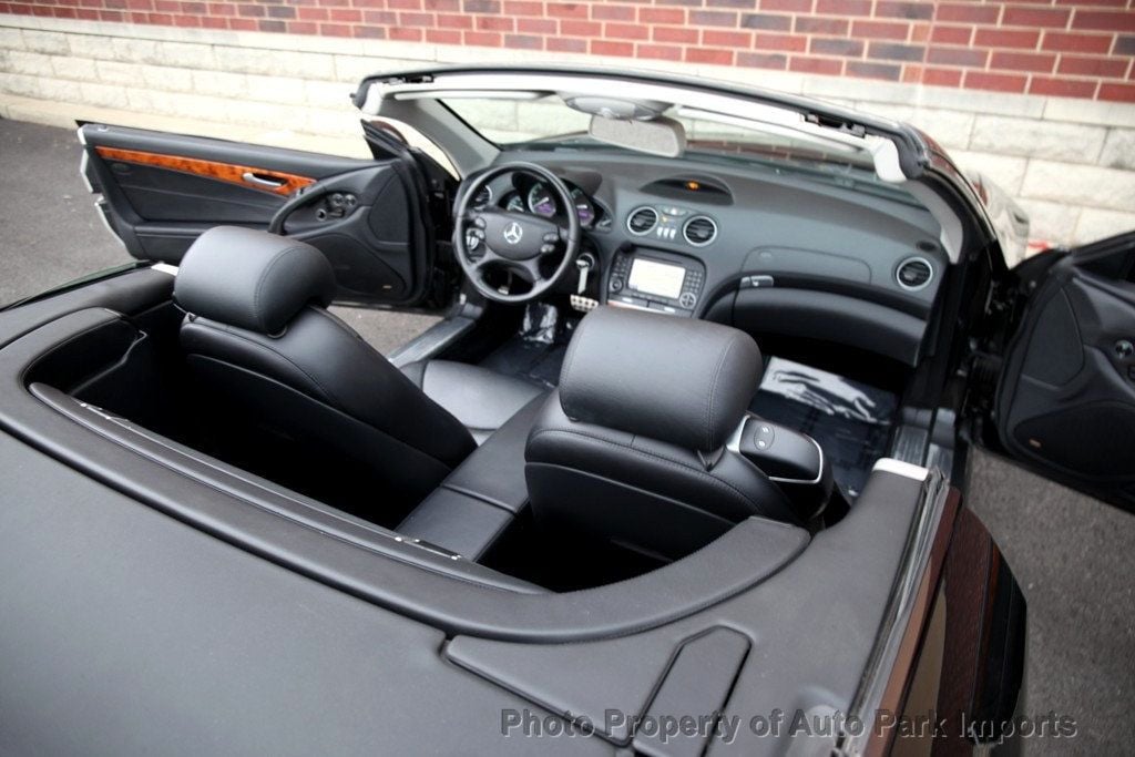 2007 Mercedes Benz SL 550 photo 32
