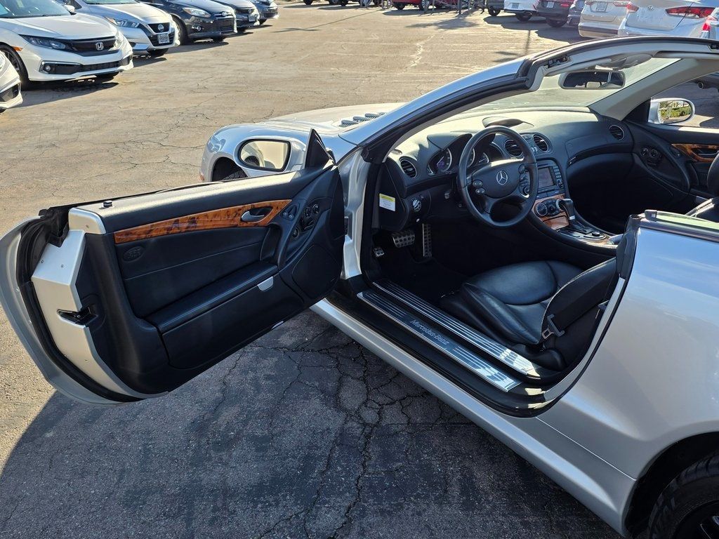 2007 Mercedes-Benz SL-Class SL550 2dr Roadster 5.5L V8 - 22949639 - 37
