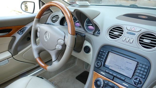 2007 Mercedes-Benz SL-Class SL550 2dr Roadster 5.5L V8 - 20013338 - 16