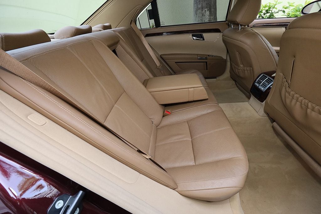 2007 Mercedes-Benz S-Class S550 4dr Sedan 5.5L V8 RWD - 23050735 - 30