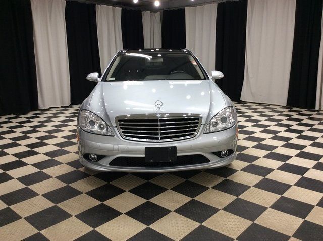 2007 Mercedes Benz S 550 photo 2
