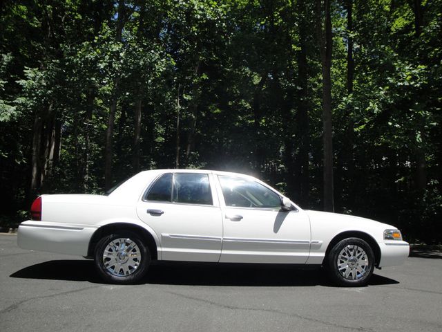 2007 Mercury Grand Marquis 1-OWNER w/ 19K ORIGINAL-MILES! LOADED, LIKE-NEW CONDITION! - 23033915 - 10