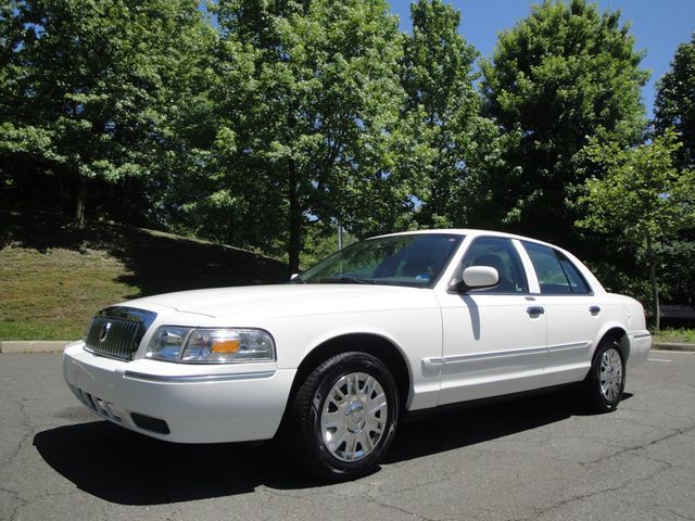 2007 Mercury Grand Marquis 1-OWNER w/ 19K ORIGINAL-MILES! LOADED, LIKE-NEW CONDITION! - 23033915 - 11