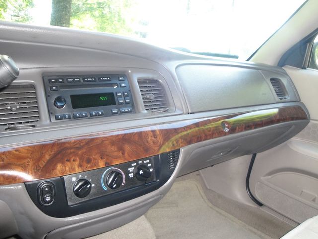 2007 Mercury Grand Marquis 1-OWNER w/ 19K ORIGINAL-MILES! LOADED, LIKE-NEW CONDITION! - 23033915 - 22
