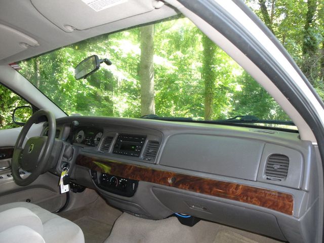 2007 Mercury Grand Marquis 1-OWNER w/ 19K ORIGINAL-MILES! LOADED, LIKE-NEW CONDITION! - 23033915 - 26