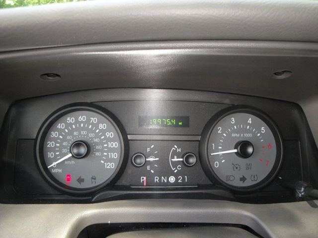 2007 Mercury Grand Marquis 1-OWNER w/ 19K ORIGINAL-MILES! LOADED, LIKE-NEW CONDITION! - 23033915 - 29