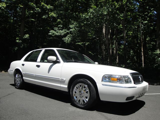 2007 Mercury Grand Marquis 1-OWNER w/ 19K ORIGINAL-MILES! LOADED, LIKE-NEW CONDITION! - 23033915 - 40