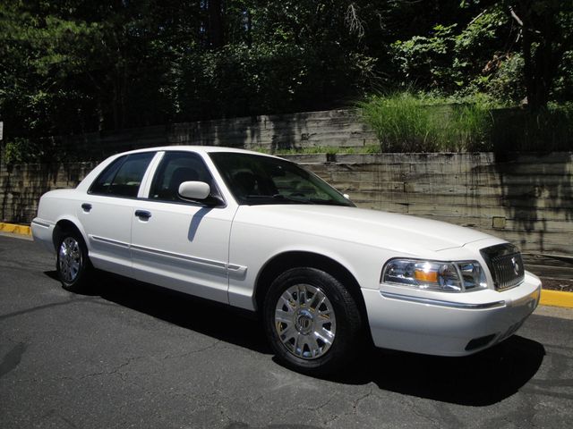 2007 Mercury Grand Marquis 1-OWNER w/ 19K ORIGINAL-MILES! LOADED, LIKE-NEW CONDITION! - 23033915 - 41