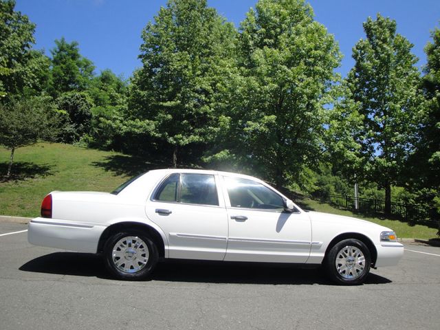 2007 Mercury Grand Marquis 1-OWNER w/ 19K ORIGINAL-MILES! LOADED, LIKE-NEW CONDITION! - 23033915 - 42