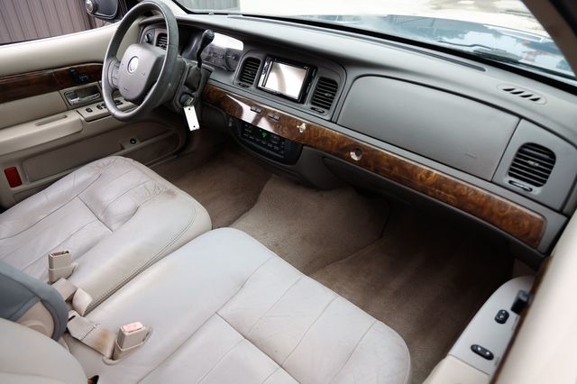 2007 Mercury Grand Marquis 4dr Sedan LS - 22843749 - 17