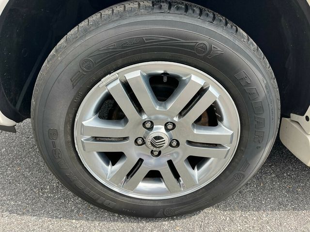 2007 Mercury Mountaineer Clean 3rd row seat SUV AWD - 23019551 - 11