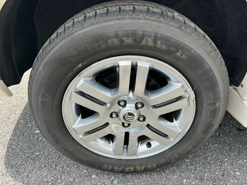 2007 Mercury Mountaineer Clean 3rd row seat SUV AWD - 23019551 - 13