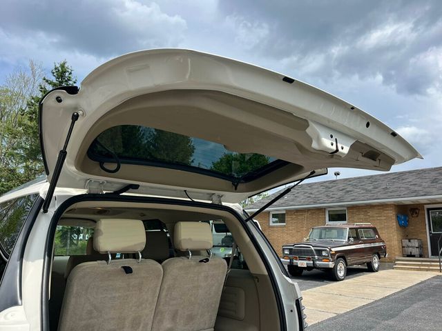2007 Mercury Mountaineer Clean 3rd row seat SUV AWD - 23019551 - 22