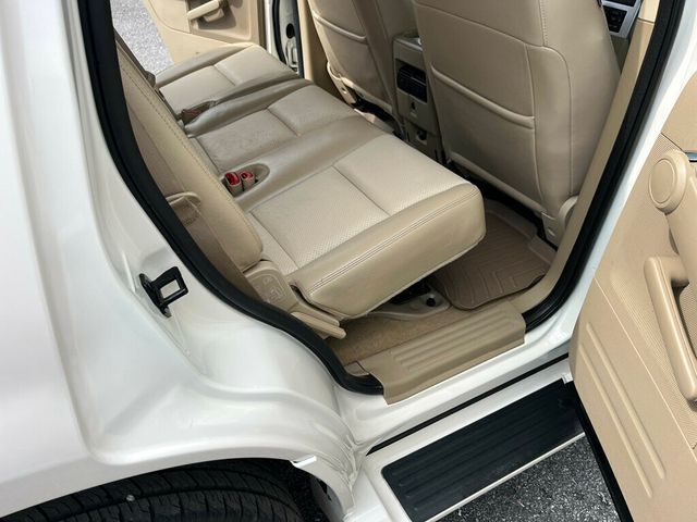 2007 Mercury Mountaineer Clean 3rd row seat SUV AWD - 23019551 - 27