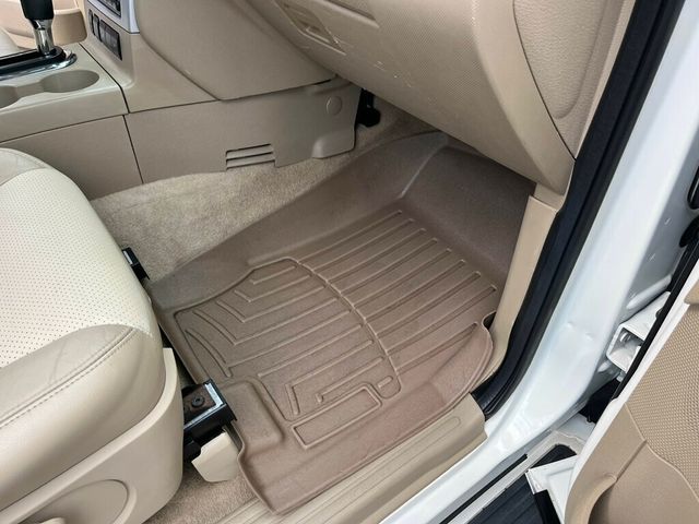2007 Mercury Mountaineer Clean 3rd row seat SUV AWD - 23019551 - 37