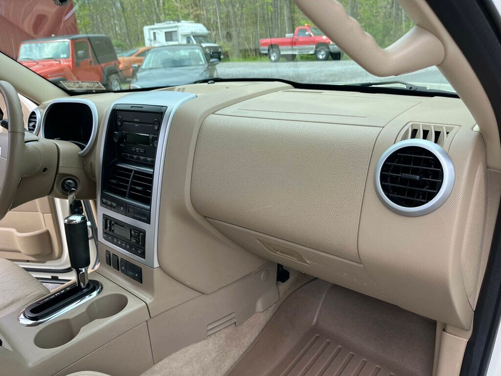 2007 Mercury Mountaineer Clean 3rd row seat SUV AWD - 23019551 - 41