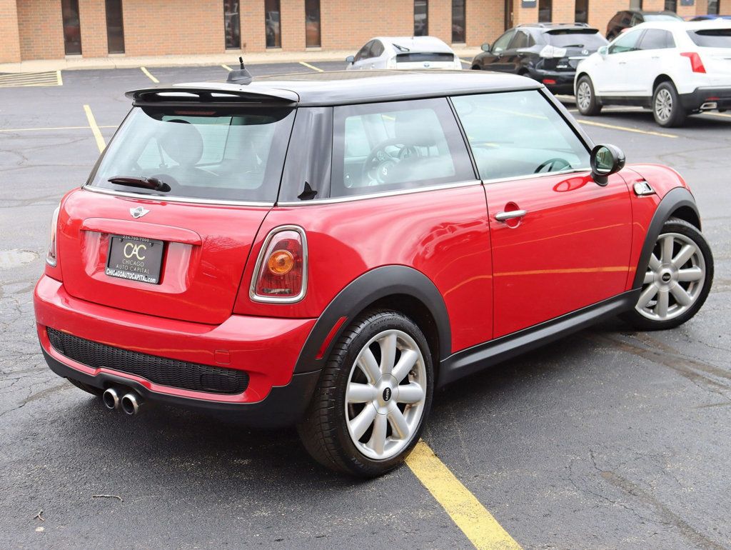 2007 Mini Cooper S Hardtop 2 Door photo 3
