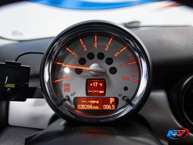 2007 MINI Cooper S Hardtop 2 Door 1 OWNER, 16" ALLOY WHEELS, CHROME LINE INTERIOR, CENTER ARMREST - 22938784 - 9